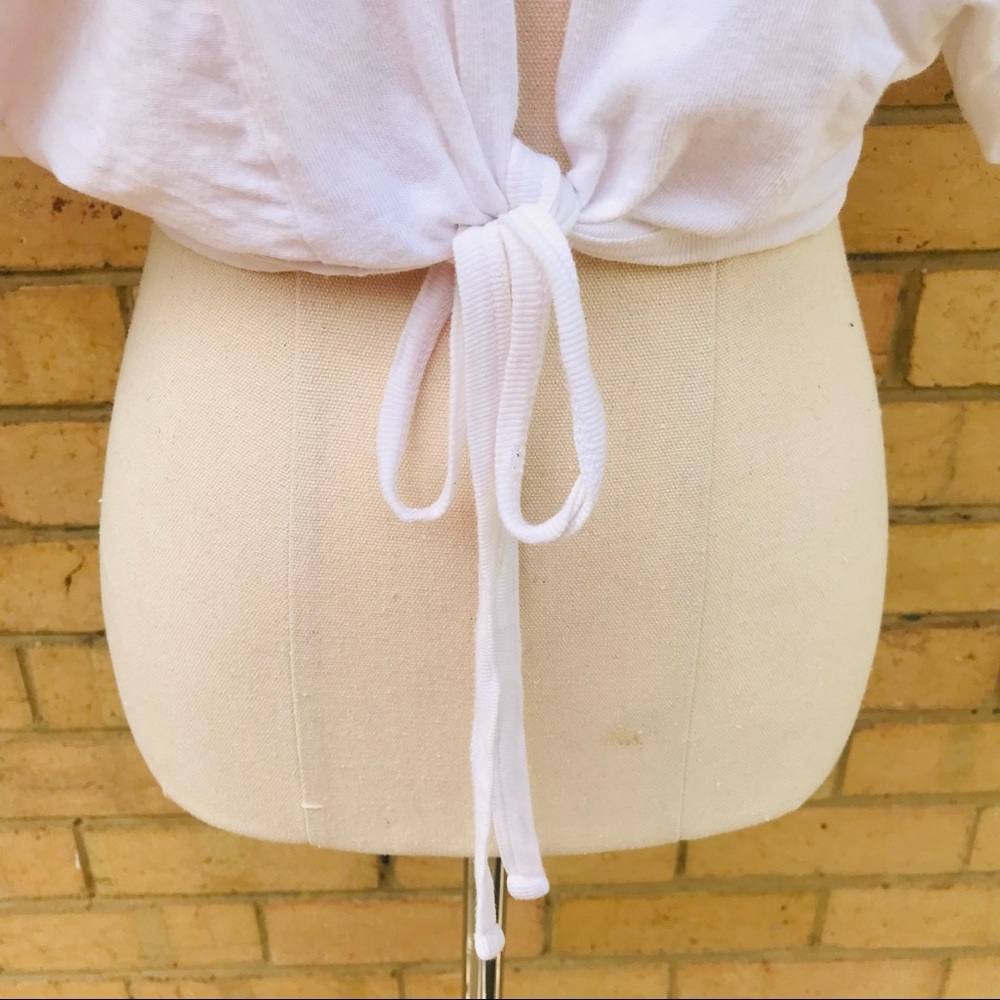GLASSONS size M White Cropped Front Tie Top Beach Casual - Picture 3 of 6